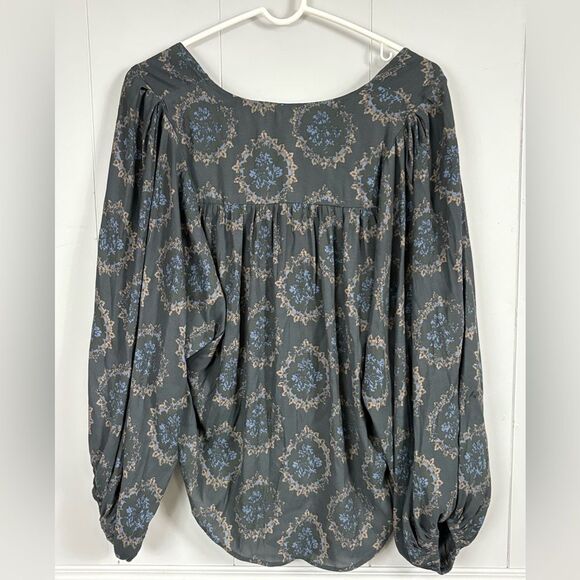 Free People Cowling Around Blouse Midnight Combo Drape Neck Size Small Peasant - Picture 7 of 8